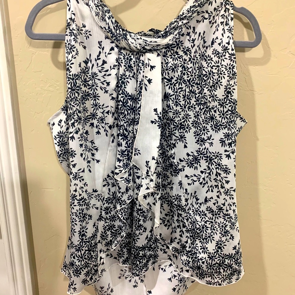 Black/white silky top!